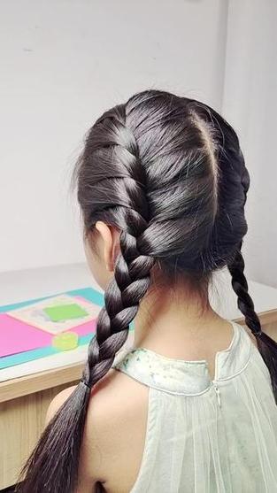 双侧辫子扎法