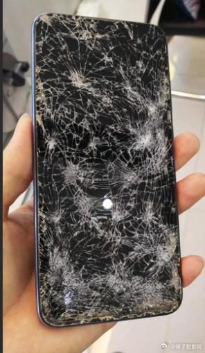 手机摔了一下没事吧