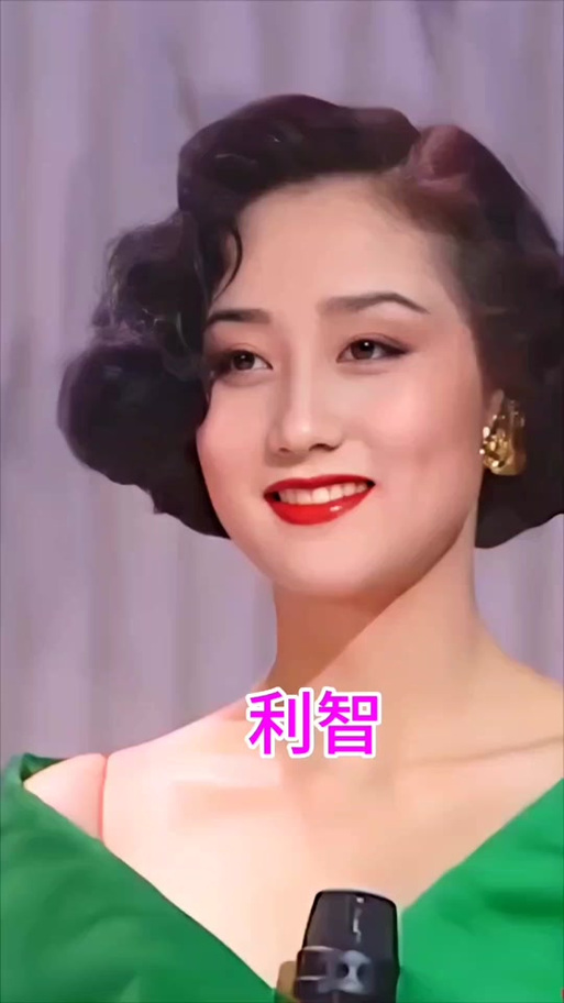 紫日佳娜最惊艳的三张照片