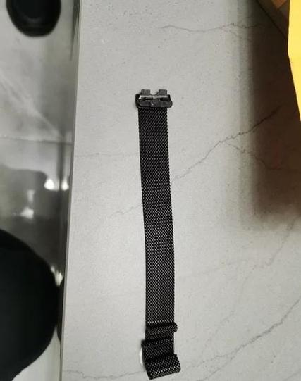 华为手环6拆表带