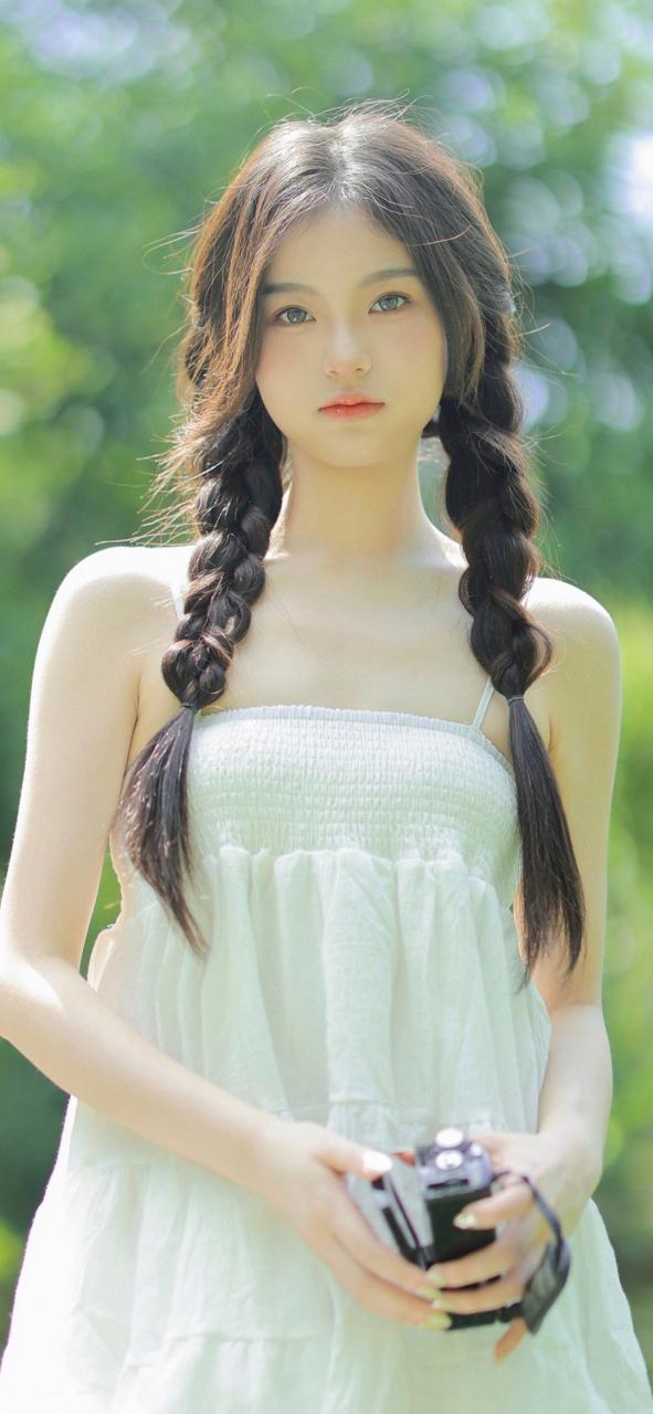 双辫子长发女图标