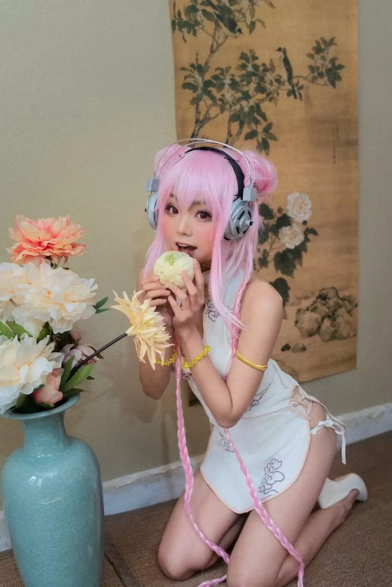 奶牛索尼子cos真人